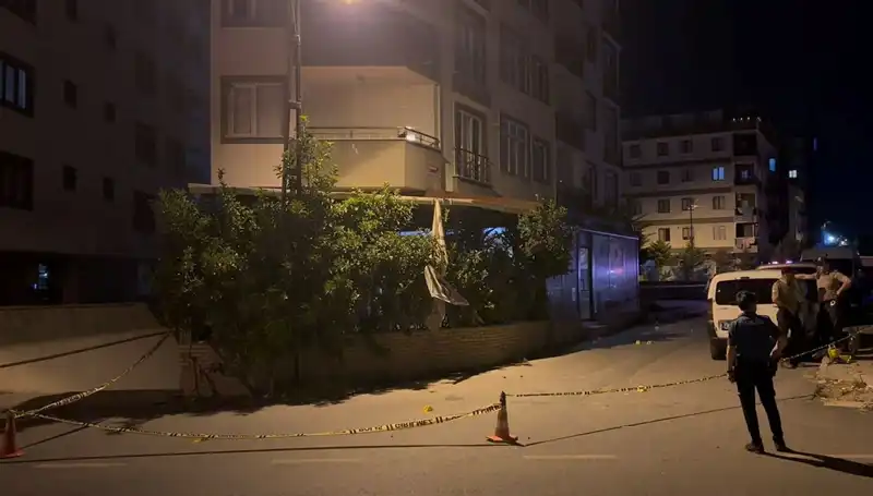 İstanbul'da Kafeye Silahlı Saldırı! Olayın Arka Planı ve Detaylar
