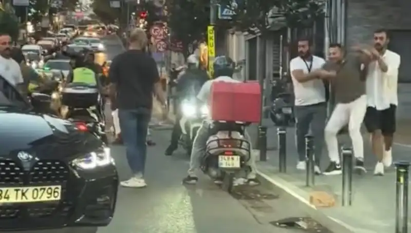 Nişantaşı’nda Yol Verme Kavgası: Sopalı Saldırı Dahası Yaşandı!