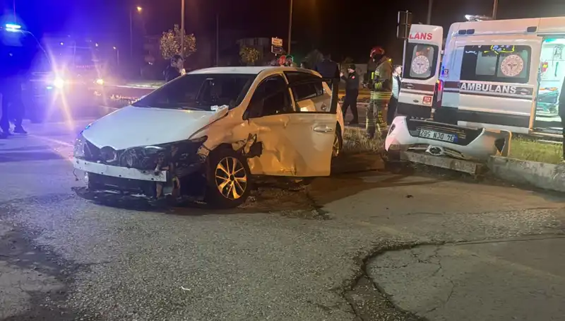 Pikap ile Otomobil Çarpışması: Kazanın Ardındaki Gerçekler Neler?
