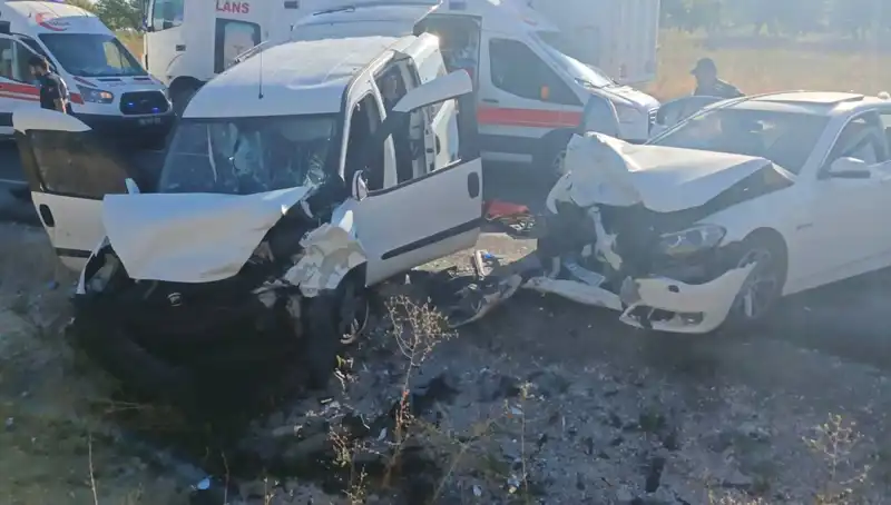 Nevşehir'de Feci Trafik Kazası: 14 Yaralı ve Gözyaşları