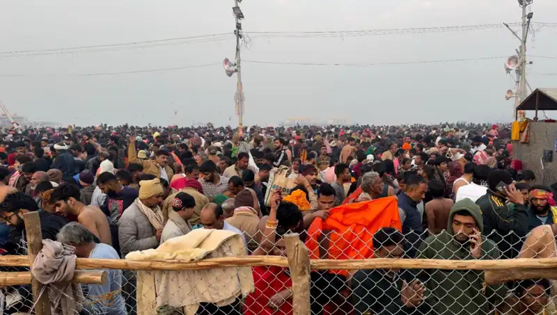 Hindistan'daki Dini Festivalde İzdiham: 6 Ölü, Yaralılar Var
