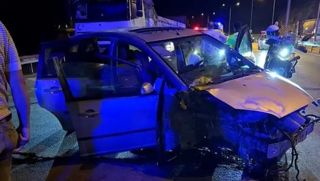 Otomobil Bariyere Çarptı: Feci Kaza Sonucu Bir Ölüm, Üç Yaralı