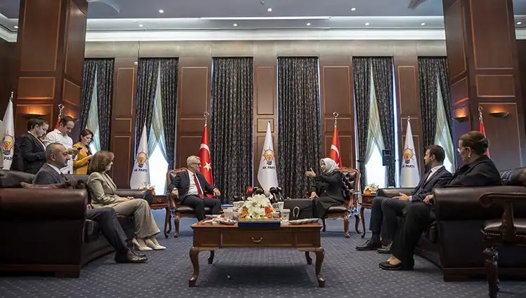 AK Parti Bayramlaşma Programı Açıklandı: CHP'nin Katılmaması Dikkat Çekti