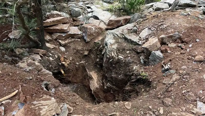 Yıllar Sonra Ortaya Çıkan Define Avı: Eski Vali ve Emekli Albay Yakalandı