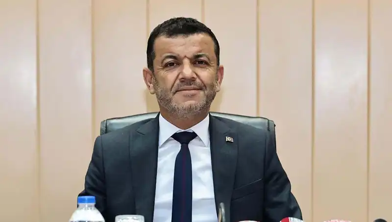 Bülent Nuri Çavuşoğlu: CHP Kurultayı'nın Başarılı Divan Başkanı Kimdir?