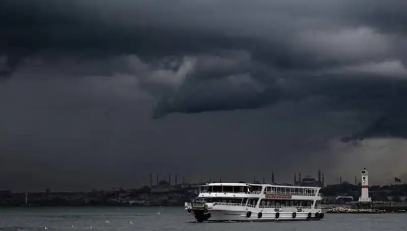 İstanbul ve Çevresinde Sağanak Yağış Alarmı: Hava Durumu Uyarıları Geldi!