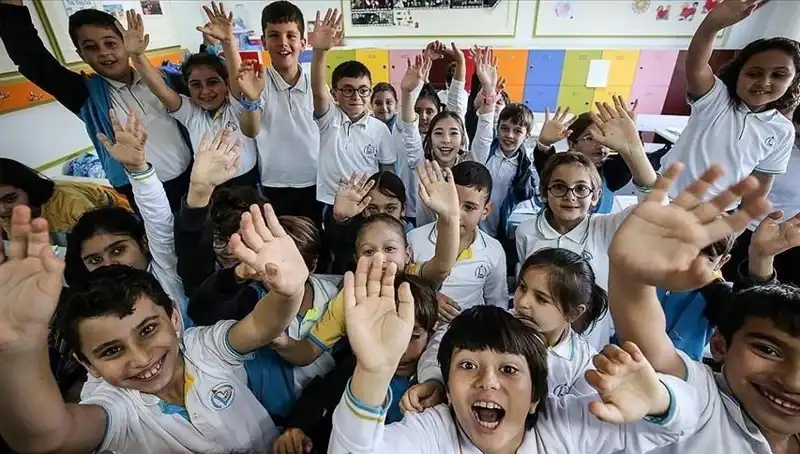 9 Günlük Tatilin Ardından Okullar Açılıyor, Öğrenciler Hazır mı?