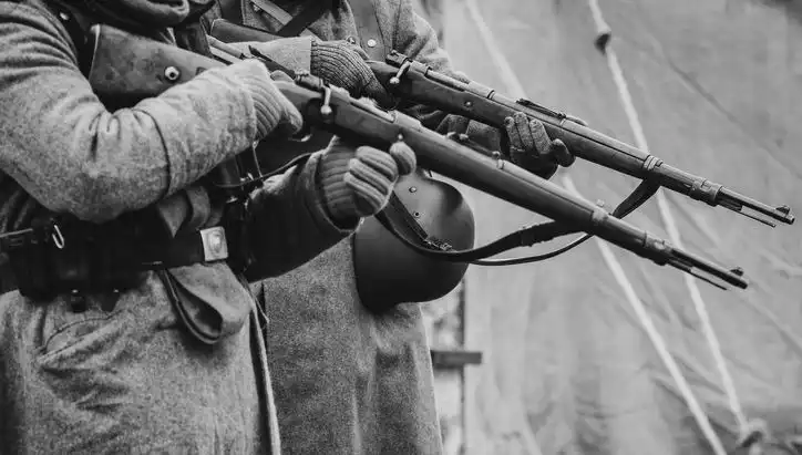 İngiliz İstihbarat Şefinin Ailesindeki Şok Gerçek: Dedesinin Nazi Casusu Olması