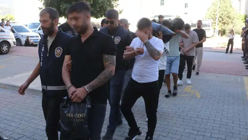 Sahte Eskort İlanlarıyla 12 Milyon Lira Dolandırıcılık Ağı