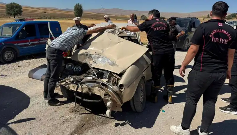 Kahramanmaraş'ta Korkutan Trafik Kazası: Kamyonet ile Otomobil Çarpıştı