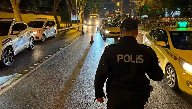 Huzur İstanbul Denetimleri: 1.500 Kişi Gözaltına Alındı, Olay Yerlisi Rahatsız!