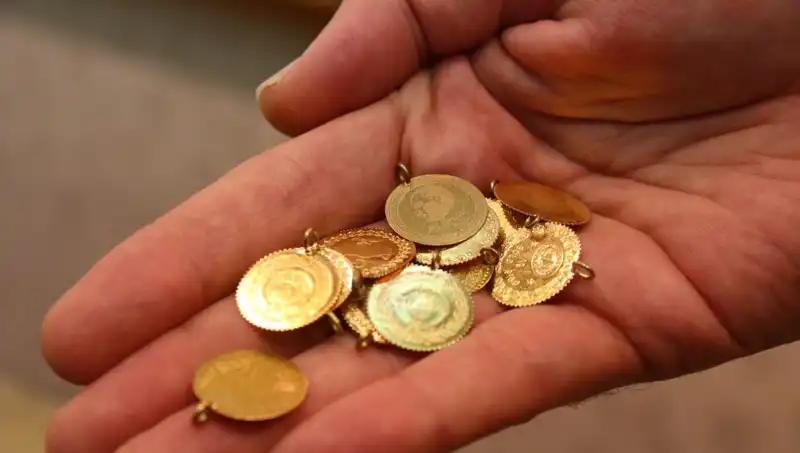 Altın Fiyatları 30 Nisan’da Düşüşe Geçti! Güncel Değerler Neler?