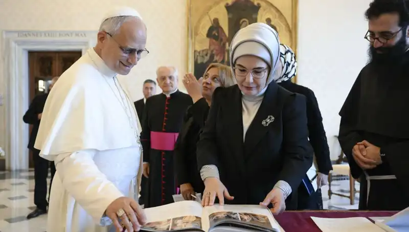Emine Erdoğan ve Papa Leo: Gazze'nin Geleceği Üzerine Önemli Görüşme
