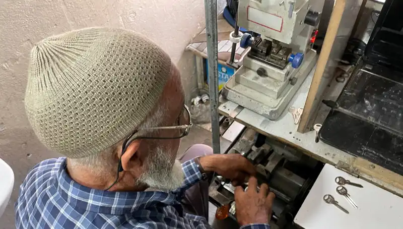 28 Yılda 4 Metrekarede Bir Hayat: Küçük Dükkanın Büyüsü