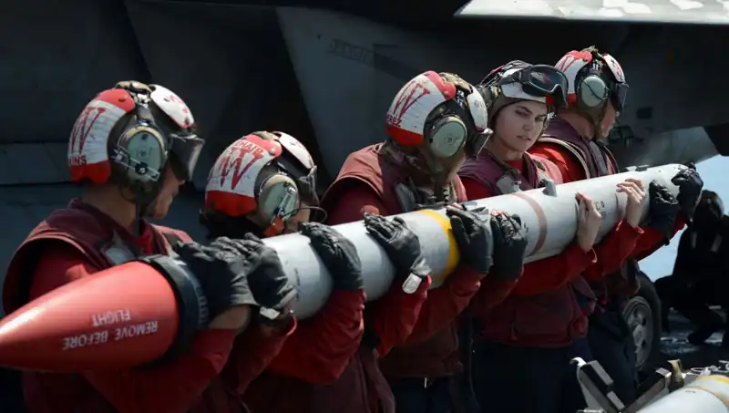 Amerikan Füzeleri Suudi Arabistan'a Gönderiliyor: Stratejik Bir Adım mı?