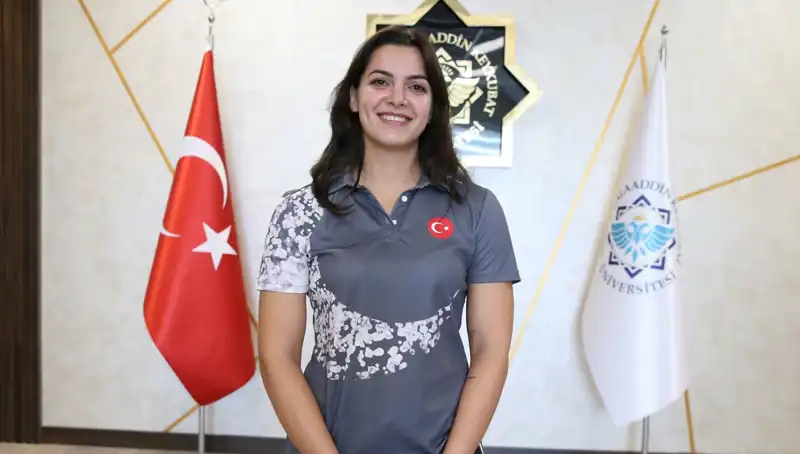 Esra'nın Altın Madalyası ve Dünya Şampiyonluğu Hedefiyle Dolu Yolculuğu
