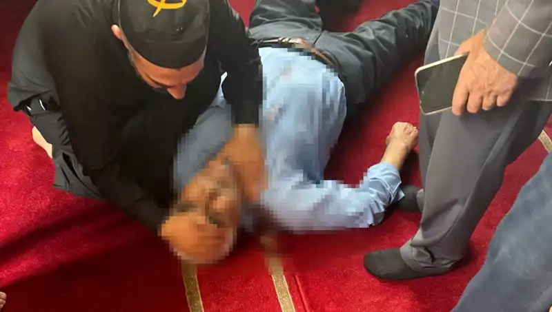 Camide Namaz Kılarken Bıçaklanan Vatandaşın Yaşadığı Feci Olay