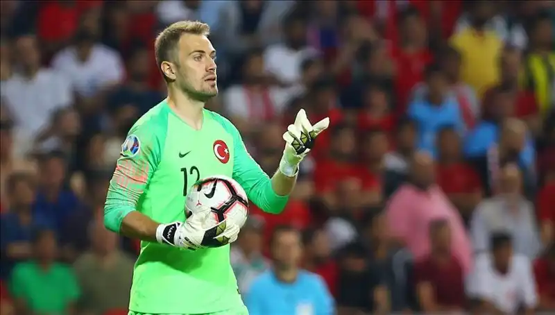 Mert Günok Futboldan Emekli Olacağı Yaşı Açıkladı: Taraftarlar Şokta!