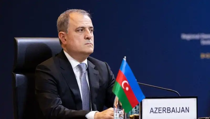 Azerbaycan ve Ermenistan: Uzun Süreli Barış Anlaşmasına İlk Adım Atıldı